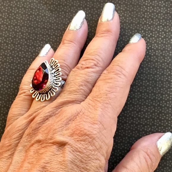 Amethyst Teardrop Solitaire Gemstone Ring 6.3/4 - Picture 4 of 7